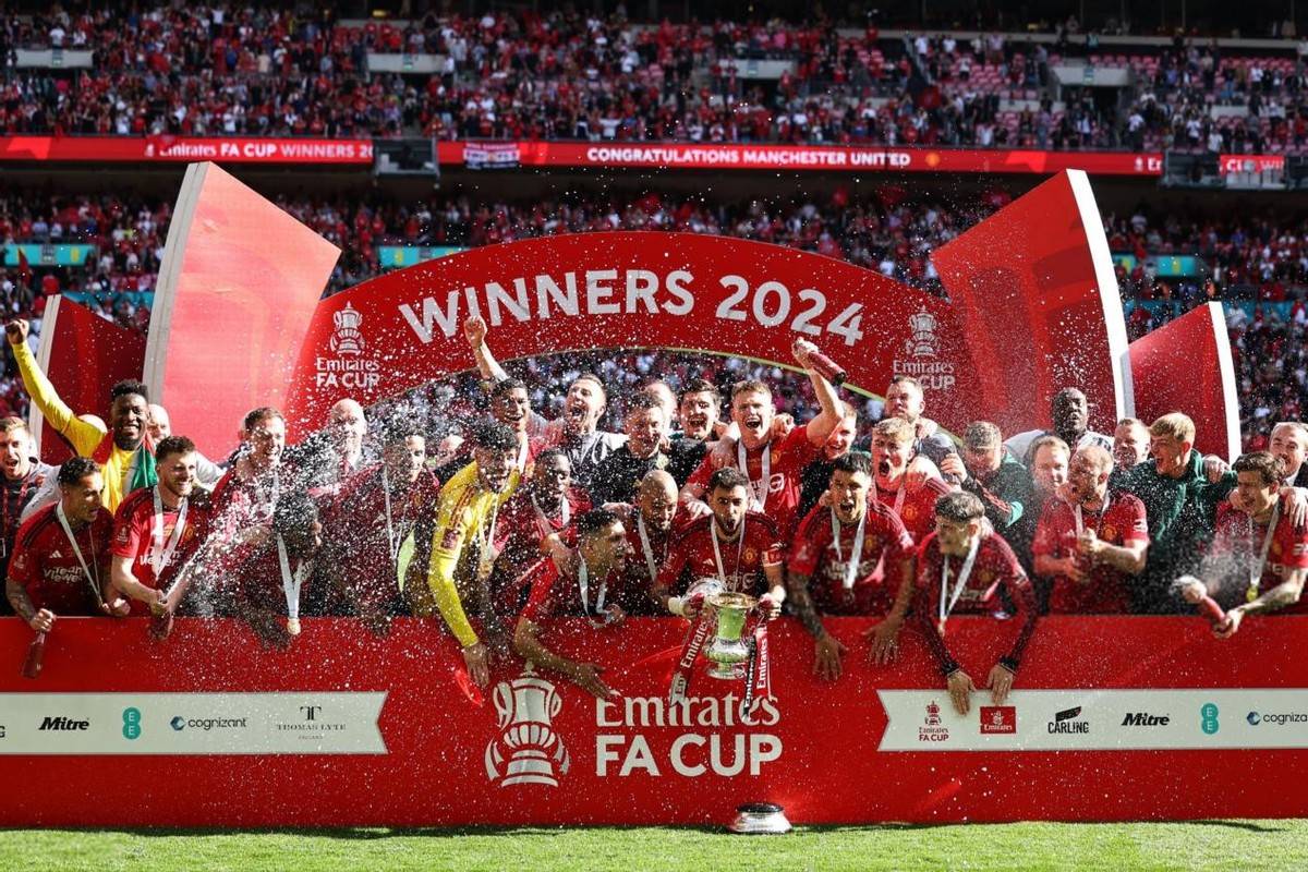 米乐中国平台关于今夜拜仁慕尼黑备战足总杯塞维利亚迎意甲关键赛，新疆广汇清晨完成体检直接炸裂的信息